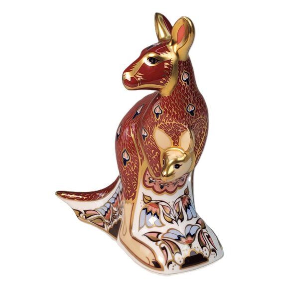 Royal Crown Derby Kangaroo with Joey Paperweight Figurine - Picture 2 of 7